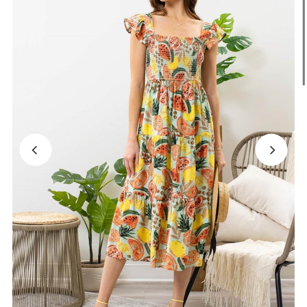 Sangria Saturdays smocked dress in sage (background) || EUC || Size Large